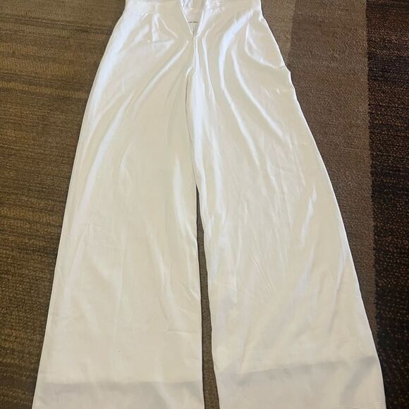 Bebe White Lace Detail Garment - Picture 3 of 6